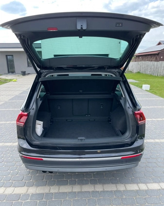 Volkswagen Tiguan cena 117000 przebieg: 128000, rok produkcji 2018 z Szczecinek małe 79